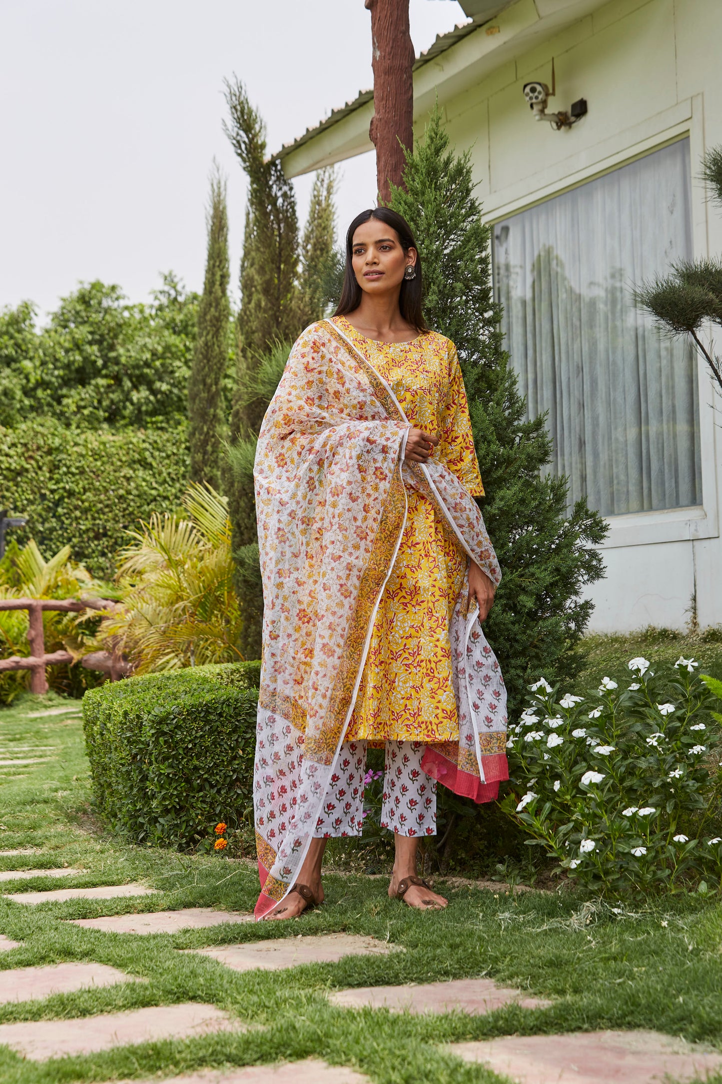 Peela Gurdel Kurta Set, Set of 3