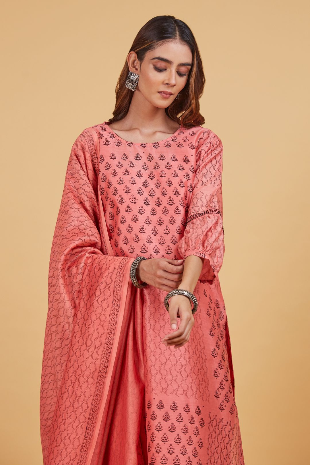 Black Pink Round Neck Kurta Set