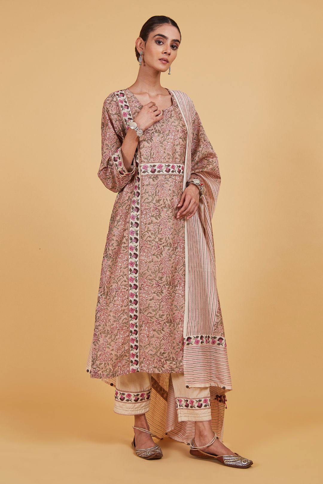 Pink Jaal Manjri Kurta Set