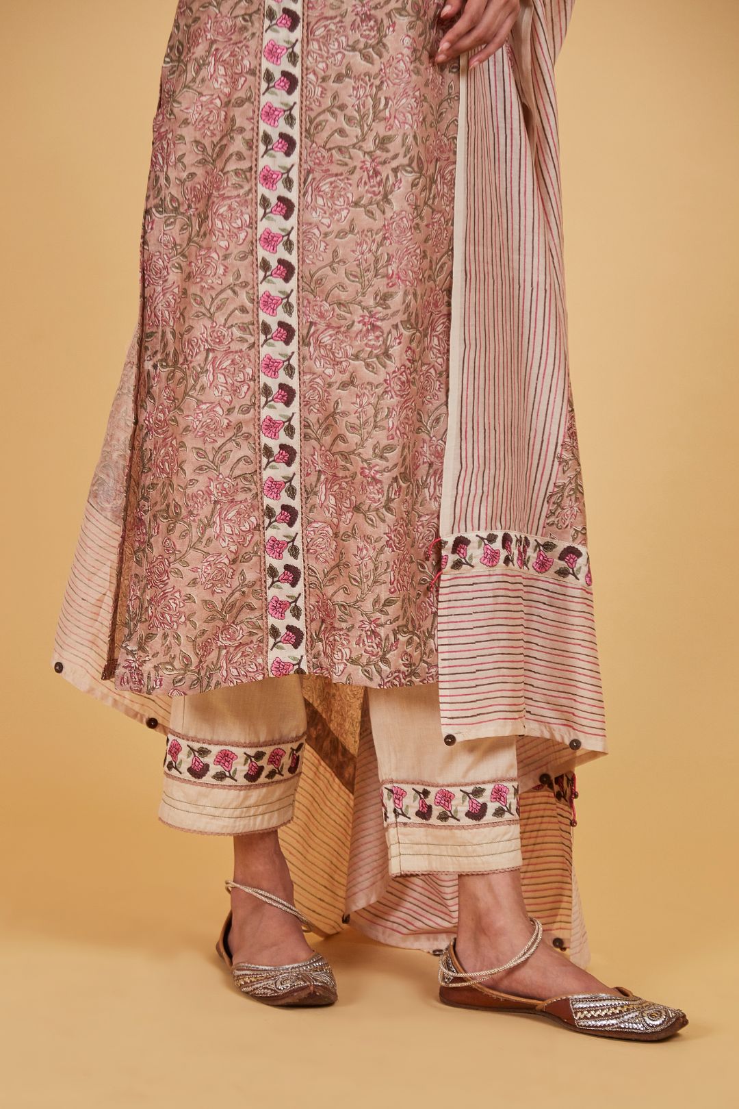 Pink Jaal Manjri Kurta Set