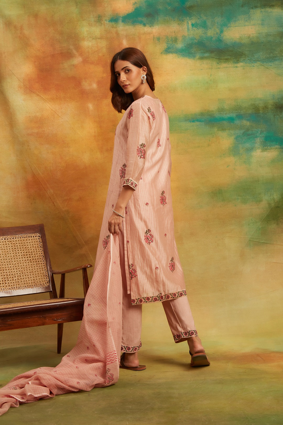 Neutral-V Kurta Set Set of 4