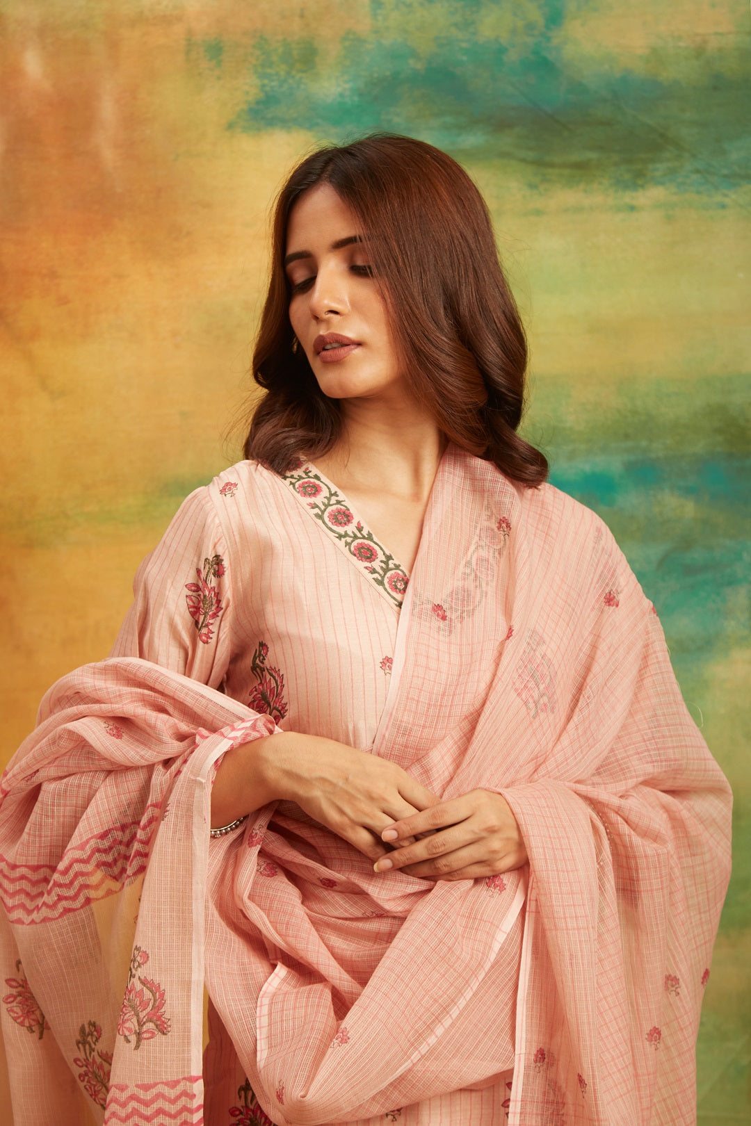 Neutral-V Kurta Set Set of 4