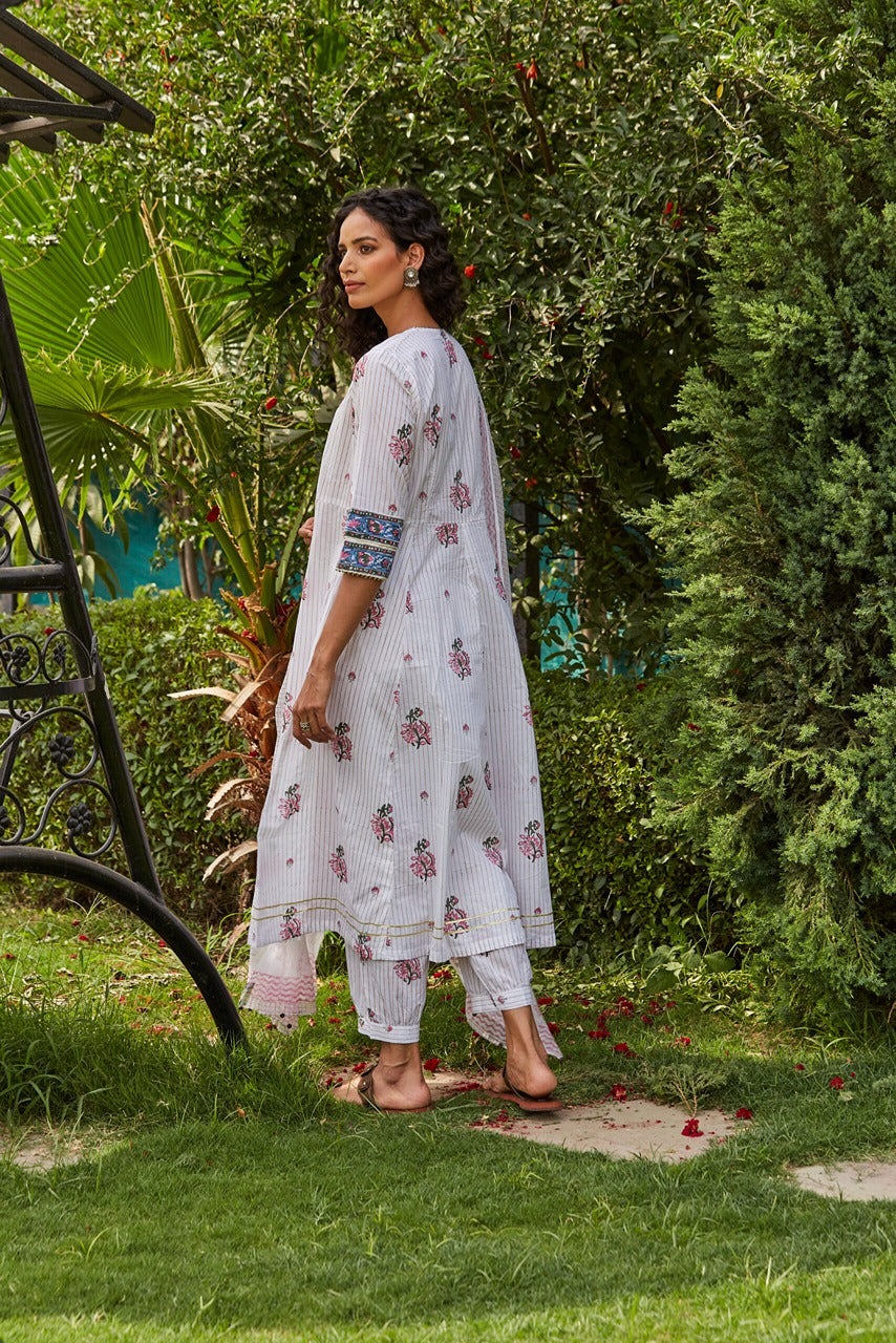 Modish Anarkali Kurta Set Set  of 3